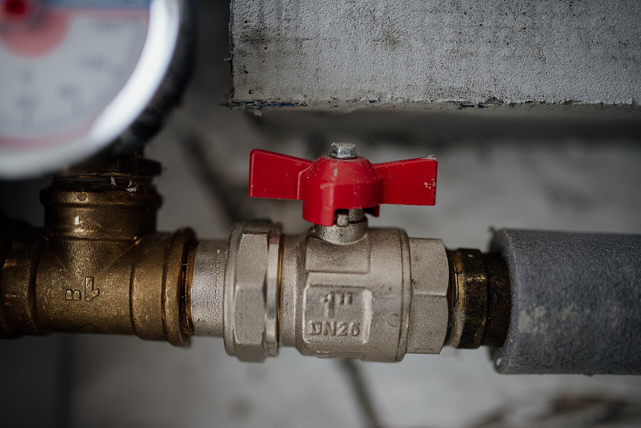 Piping and valve detail